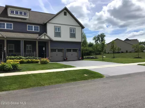26 Weston Way, Malta, NY 12020