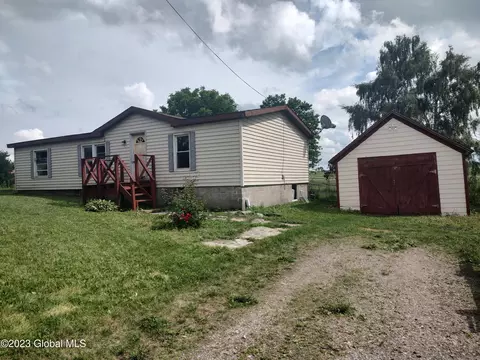 936 State Highway 162, Sprakers, NY 12166