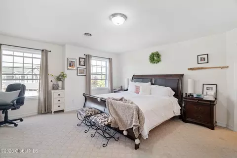 184 Paddock Cir, Schenectady, NY 12306 photo 13