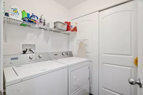 184 Paddock Cir, Schenectady, NY 12306 photo 28