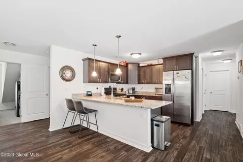 184 Paddock Cir, Schenectady, NY 12306 photo 6