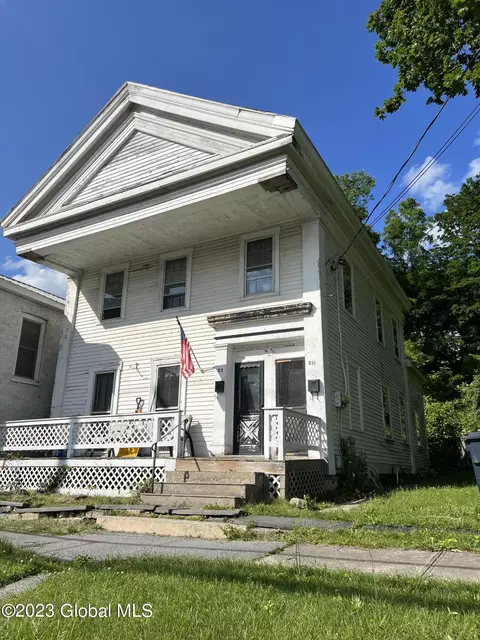 21 Williams St, Whitehall, NY 12887