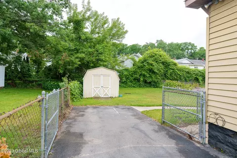 64 Cuthbert St, Schenectady, NY 12302 photo 23