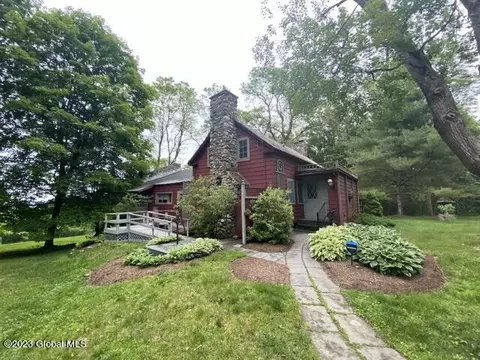 231 Kenyon Hill Rd, Cambridge, NY 12816