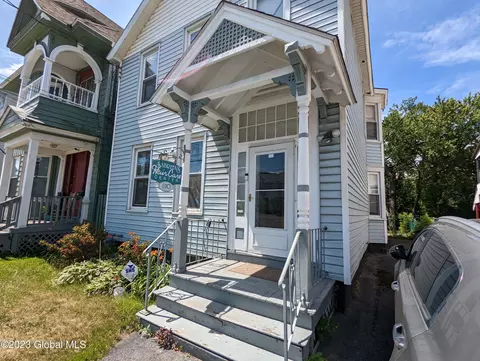 810 State St, Schenectady, NY 12307 photo 2