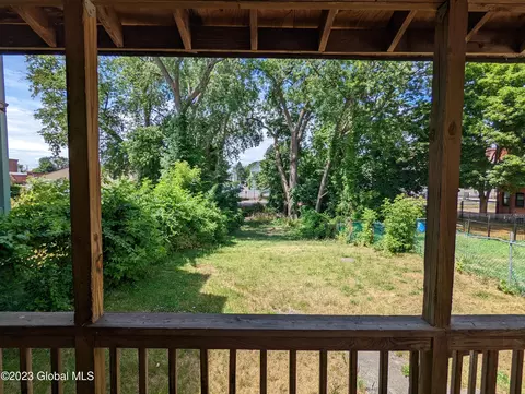 810 State St, Schenectady, NY 12307 photo 5