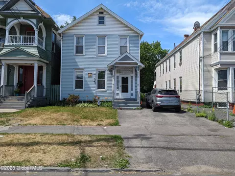 810 State St, Schenectady, NY 12307