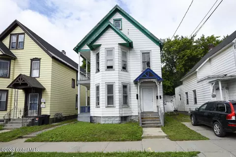 209 Victory Ave, Schenectady, NY 12307