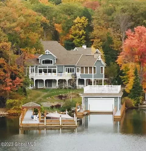 3245 Baker Ln, Kattskill Bay, NY 12844