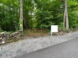 L22 N Lovers Lane, Amsterdam, NY 12010