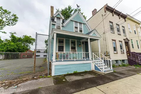 534 Hamilton St, Albany, NY 12203