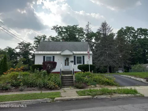 356 Twelfth St, Schenectady, NY 12306 photo 2