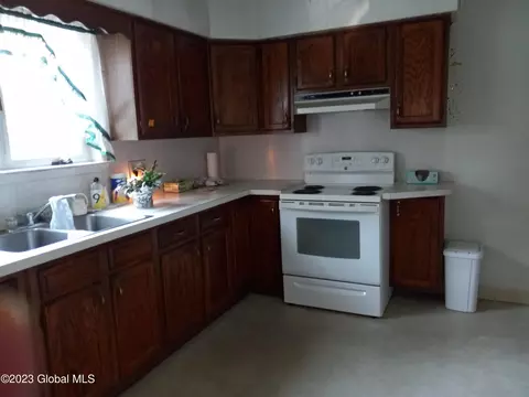 356 Twelfth St, Schenectady, NY 12306 photo 8