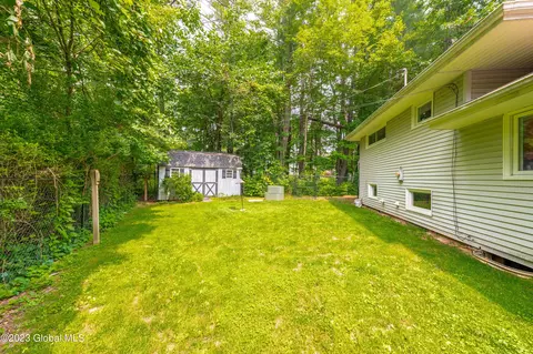 27 Slingerland St, Slingerlands, NY 12159 photo 4