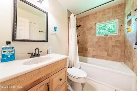 27 Slingerland St, Slingerlands, NY 12159 photo 16
