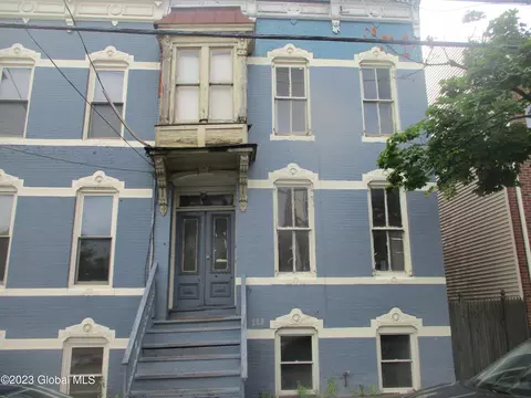 128 Lark St, Albany, NY 12210