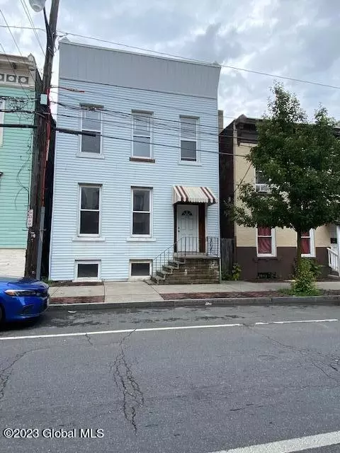 452 1st St, Troy, NY 12180