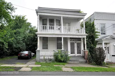2237 16th St, Troy, NY 12180