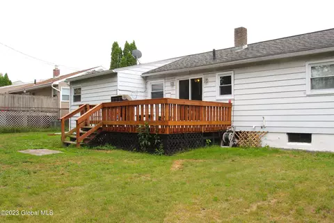 114 Pinehurst Pl, Schenectady, NY 12304 photo 18