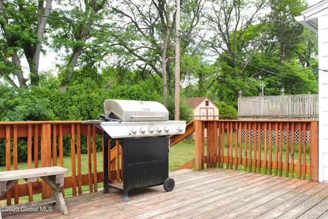 114 Pinehurst Pl, Schenectady, NY 12304 photo 16