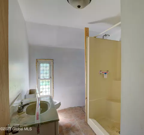 26 Pine St, Corinth, NY 12822 photo 9