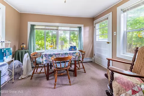 36 Bonner Ave, Schenectady, NY 12304 photo 8