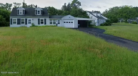 1047 Inner Dr, Schenectady, NY 12303