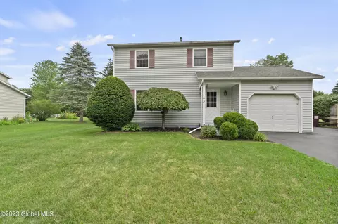 1143 Laural Ln, Malta, NY 12020