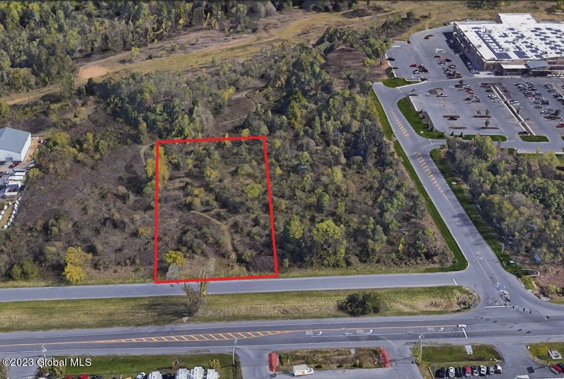 L22 East Quaker Service Rd