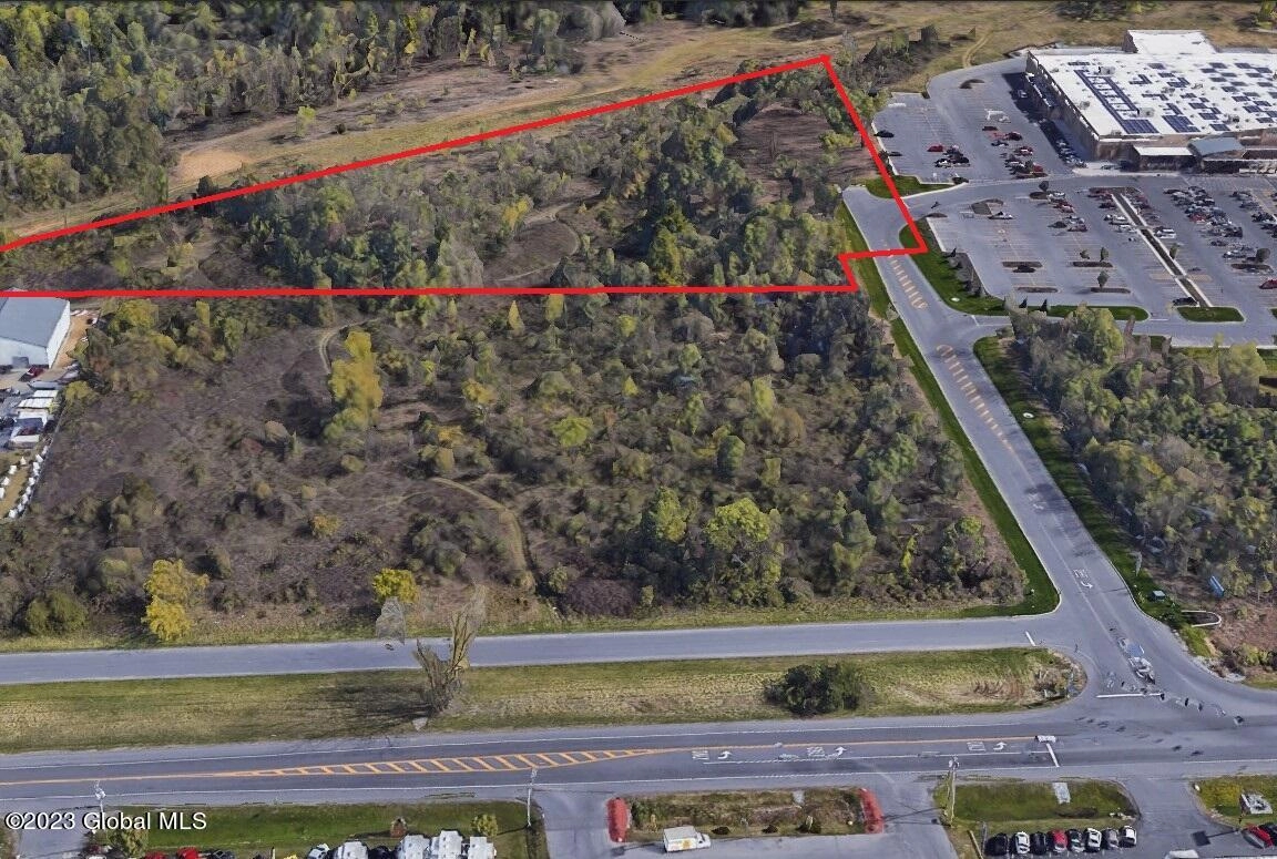 L4 1 East Quaker Service Rd  