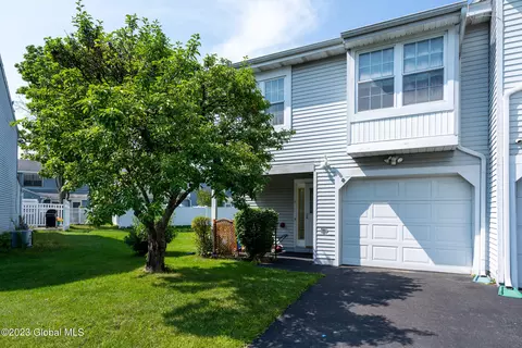 4 Chadwyck Sq, Cohoes, NY 12047