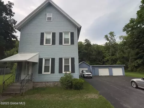 152 Pioneer St, Amsterdam, NY 12010