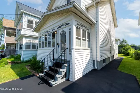 13 Bohl Ave, Albany, NY 12209