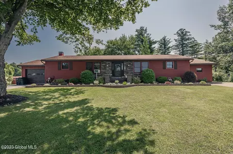 694 County Highway 106, Perth, NY 12010
