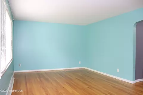 1522 Mcclellan St, Schenectady, NY 12309 photo 13