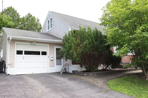 1522 Mcclellan St, Schenectady, NY 12309 photo 3