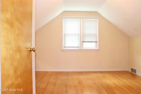 1522 Mcclellan St, Schenectady, NY 12309 photo 28