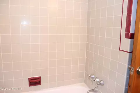 1522 Mcclellan St, Schenectady, NY 12309 photo 19