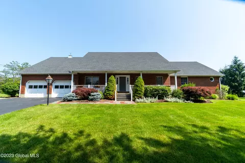 363 Orchard St, Delmar, NY 12054