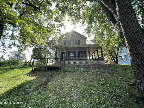 52 Simmons Ave, Cohoes, NY 12047