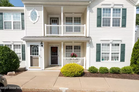 13 Morning Glory Way, Rotterdam, NY 12306
