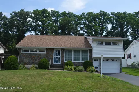 176 E Palmer Ave, Schenectady, NY 12303