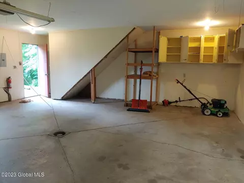 389 Mohawk Dr, Fonda, NY 12068 photo 32