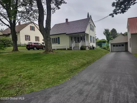 107 Mckinley Ave, Johnstown, NY 12095