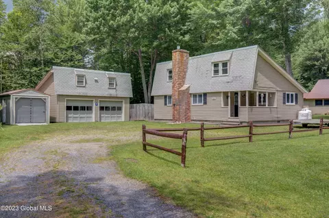 107 Timberline Dr, Speculator, NY 12164