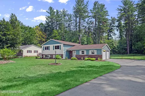 31 Fairway Blvd, Wilton, NY 12831