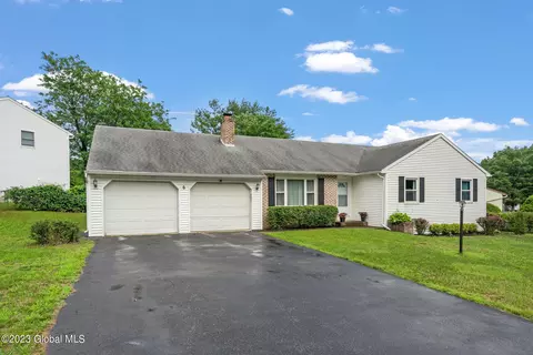 6 Highland Ct, Albany, NY 12203