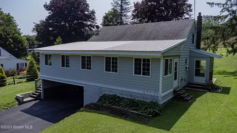 47 Ridge Rd, Canajoharie, NY 13317