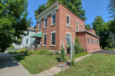 181 Washington St, Saratoga Springs, NY 12866