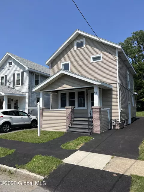 911 Cleveland Ave, Schenectady, NY 12306